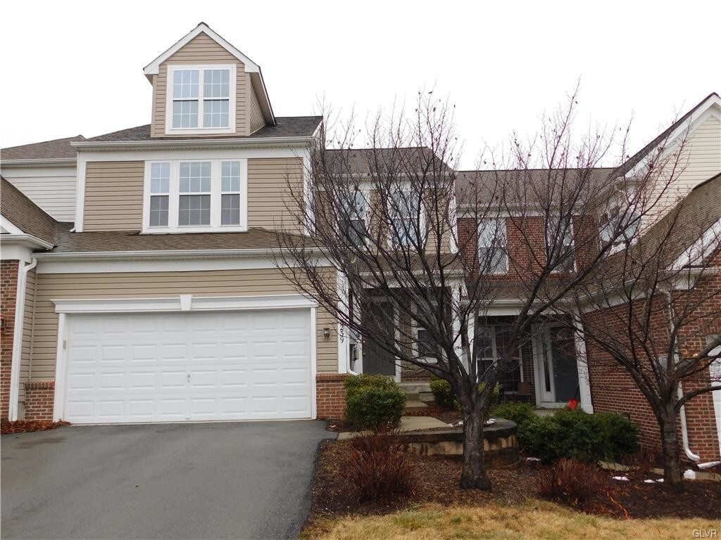 Foto principal - 5239 Blue Sky Dr