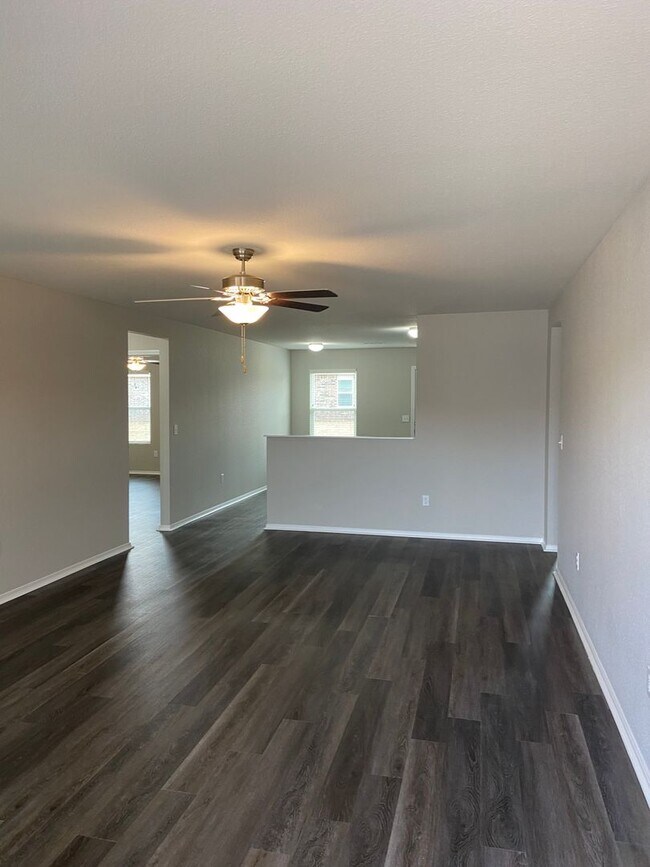 Building Photo - *Rent FREE + Amazon Cash!*  Four Bedroom | Two Bathroom Home in Conrad Court