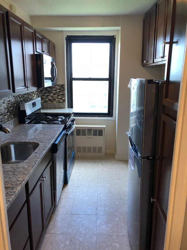 Foto del edificio - 225 St Pauls Ave