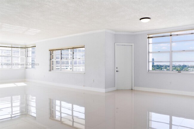 Building Photo - 1985 S Ocean Dr