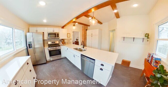 Building Photo - 5 br, 2 bath House - 1734 Leavenworth