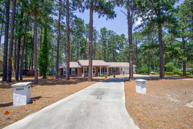Foto del edificio - Retro Ranch only minutes from downtown Sou...