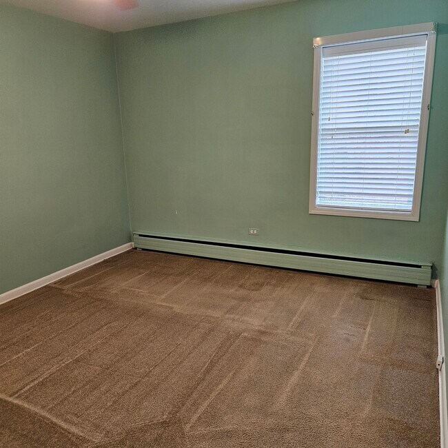 Foto del edificio - 5852 N Melvina Ave