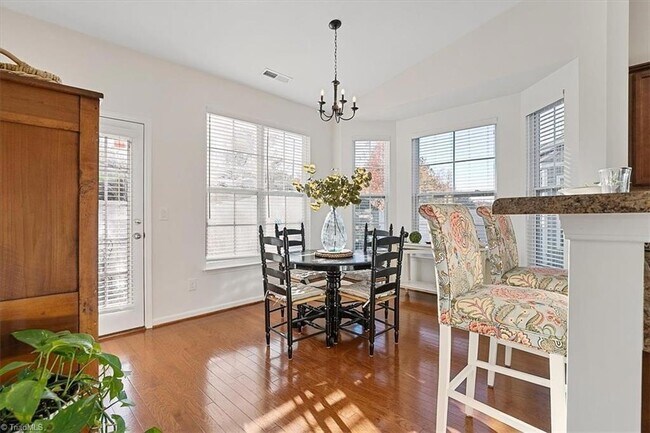 Foto del edificio - 1173 Kelso Ln