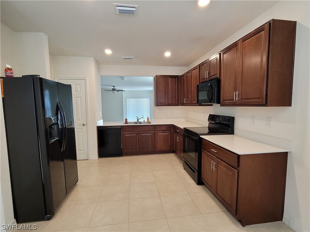 Foto del edificio - 1230 NW 19th St