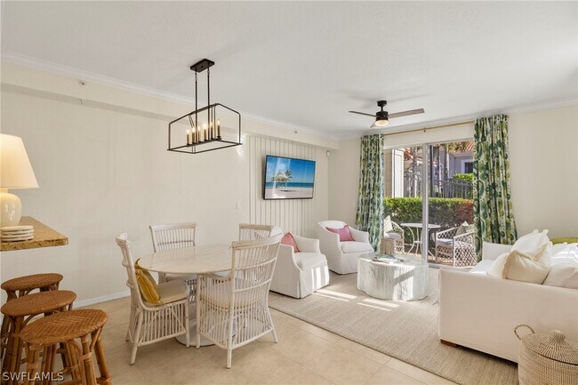 Foto del edificio - 8560 Violeta St