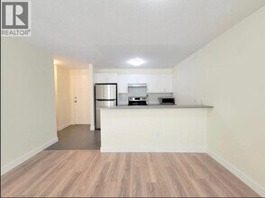 Building Photo - 99 Begin St