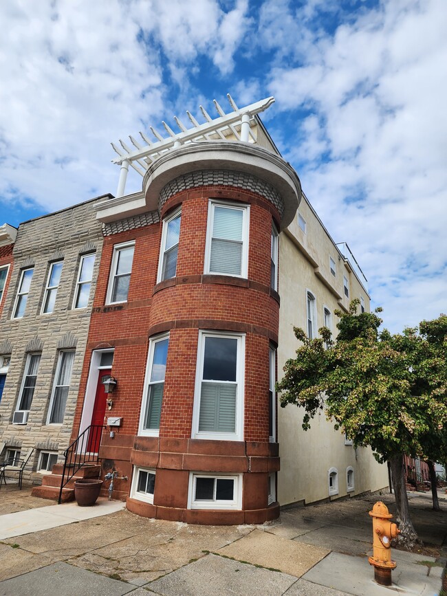 Building Photo - 764 E Fort Ave