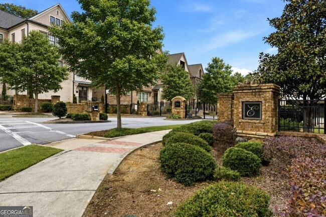 Building Photo - 1120 Cordia Ave