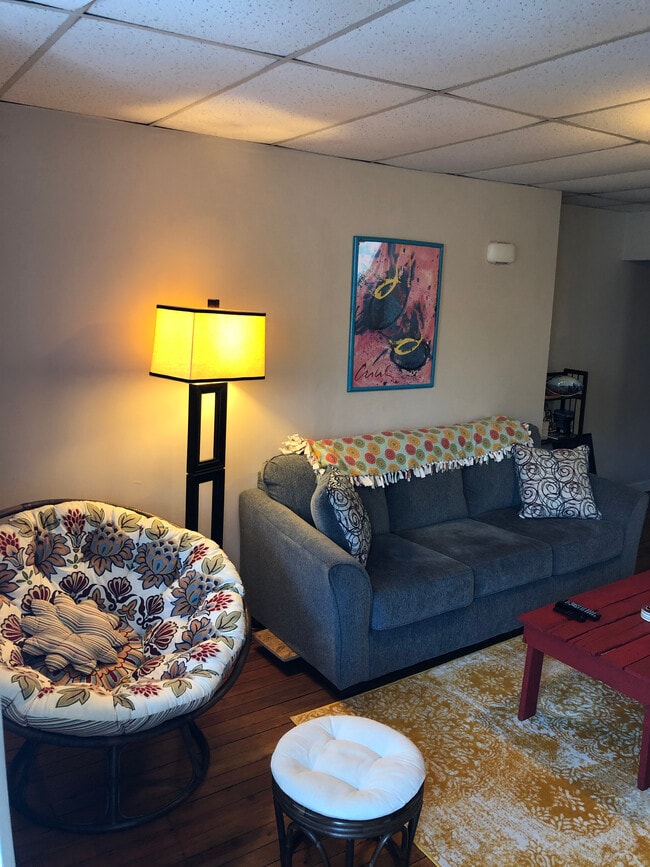 Building Photo - 113-1 Ivy St