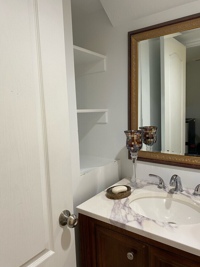 Foto del edificio - 563 E Thatcher Way