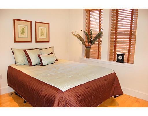Bedroom - 8 Garden Ct
