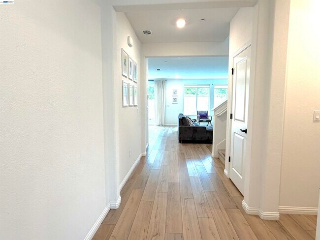 Foto del edificio - 204 Wooley Creek Way