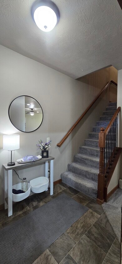 Entrada principal - 8413 W 53rd St