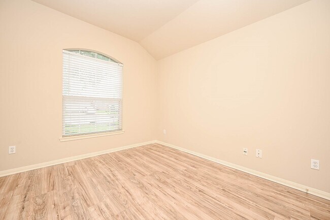 Building Photo - 18518 Shadow Line Ct