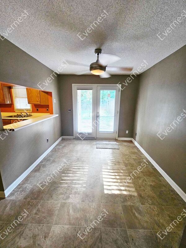 Foto del edificio - 4732 Cheshire Cir