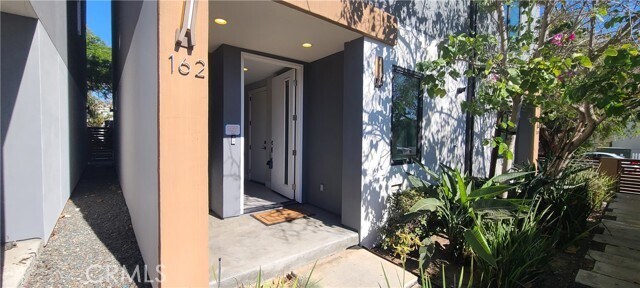 Foto del edificio - 162 W Robinson Ave