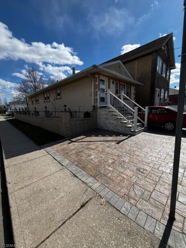 Building Photo - 1720 Grier Ave