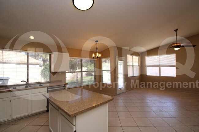 Building Photo - 281 S Chippewa Pl