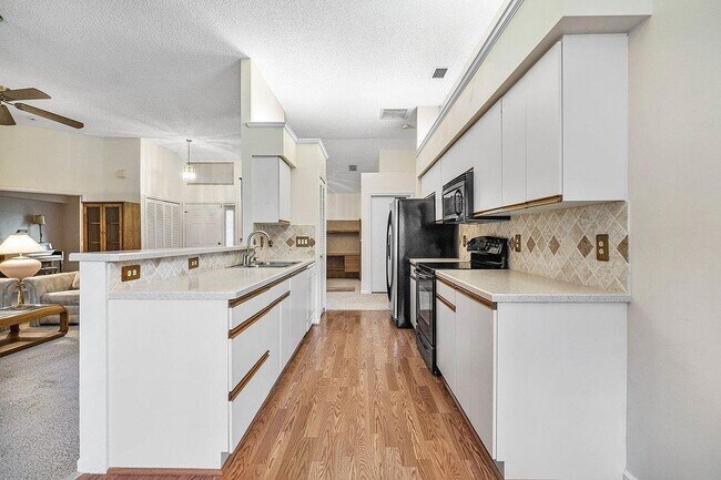 Building Photo - 1470 Windship Cir