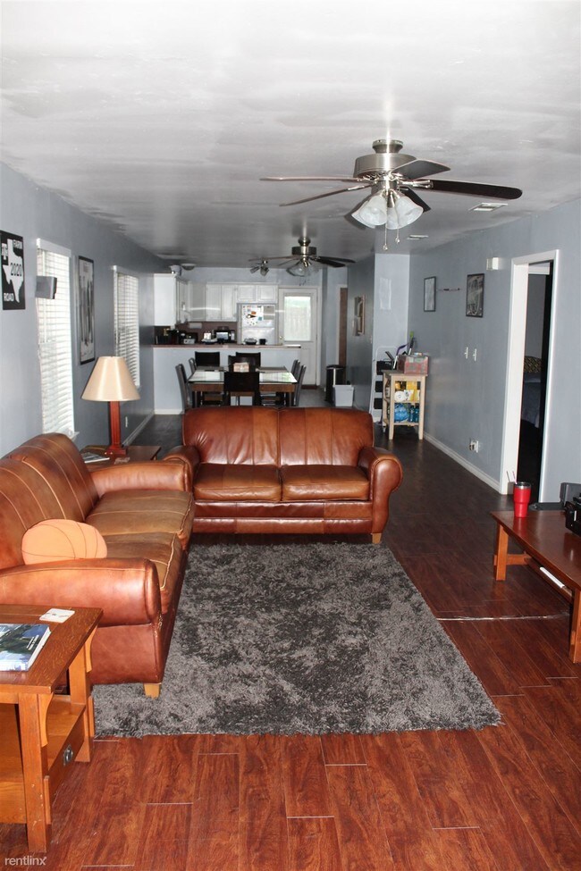Building Photo - 3 br, 3 bath House - 129 Richards St # A