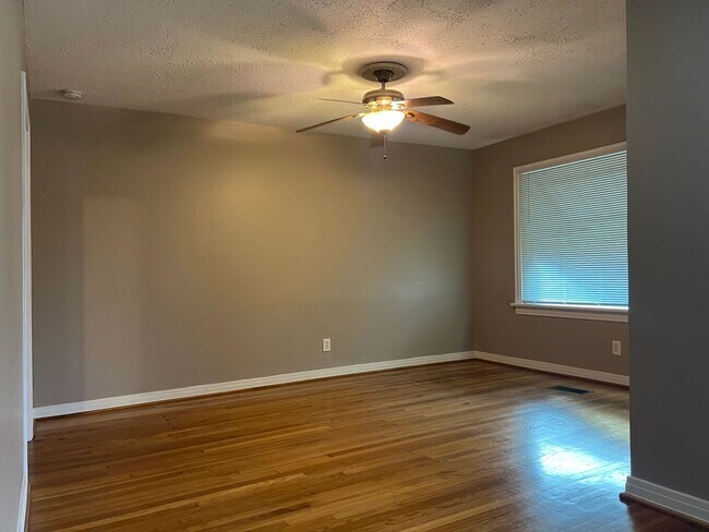 Building Photo - 2217 Blackwood Rd, Little Rock AR 72207 - ...
