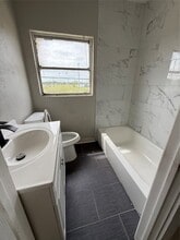 Building Photo - 126 W 6th St