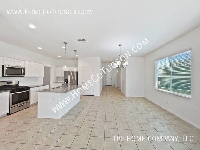 Building Photo - 7540 S Circulo Rio Blanco