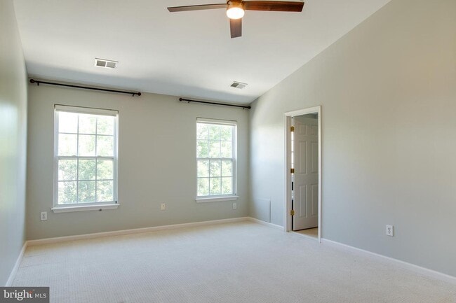 Building Photo - 6032 Signal Flame Ct