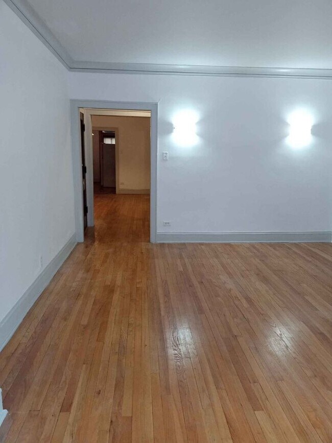 Foto del edificio - 8032 S Rhodes Ave