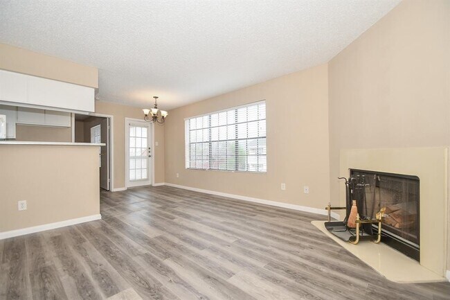 Building Photo - 2750 Holly Hall St