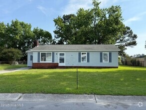 Building Photo - 105 Pecan Ln