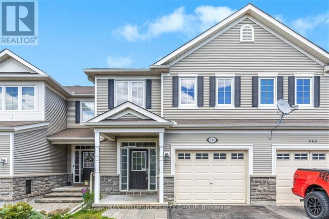 Building Photo - 580 Pepperville Crescent