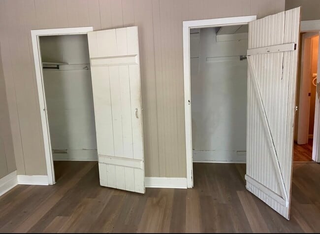 Building Photo - 410 W Hamburg St