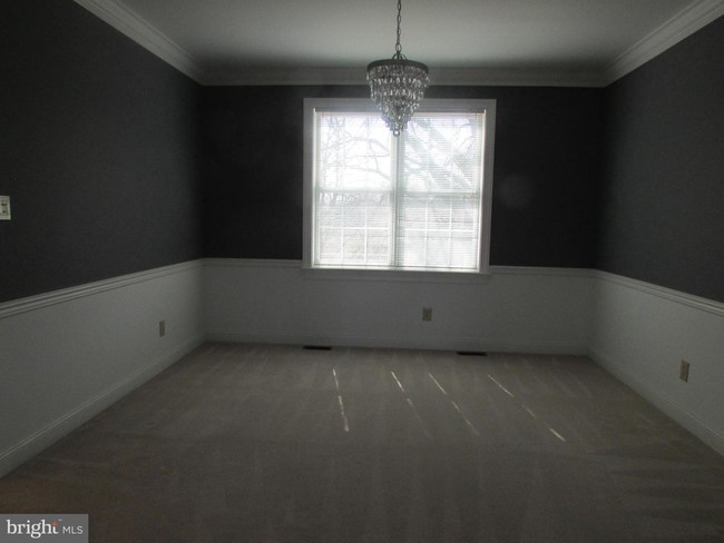 Building Photo - 17 Wilkinson Dr