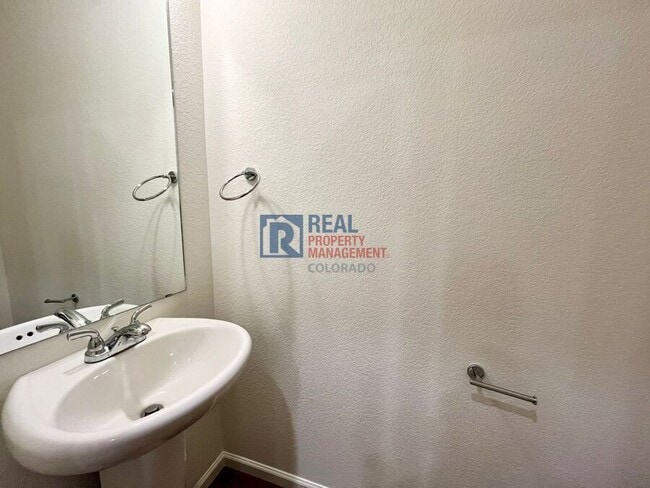 Foto del edificio - 3861 N Himalaya Rd