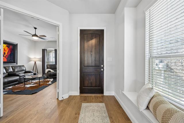 Building Photo - 406 Worthing Way