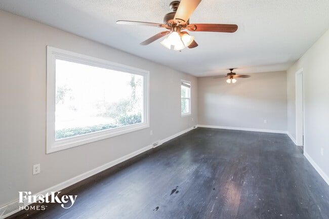 Building Photo - 729 Harbor View Rd