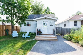 Building Photo - 713 Lakeshore Dr