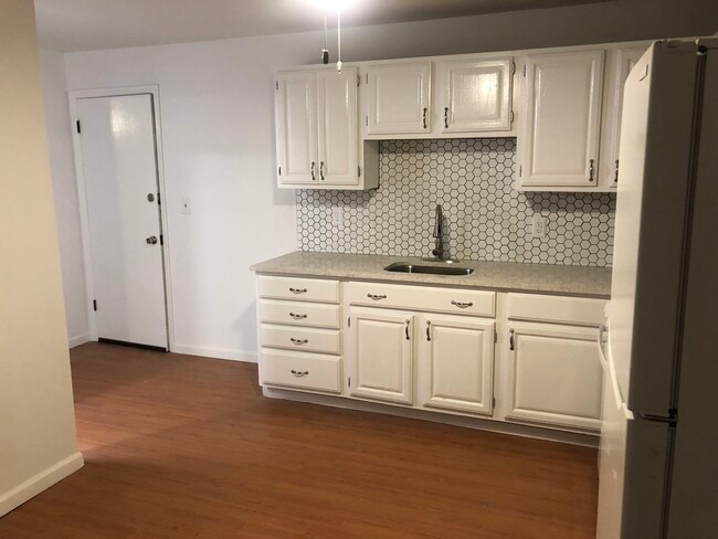 Building Photo - 114 Lawton St