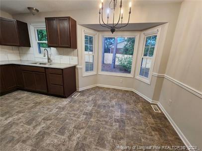 Foto del edificio - 6799 Longparrish Ct