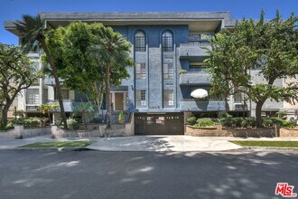 Building Photo - 4443 Ventura Canyon Ave