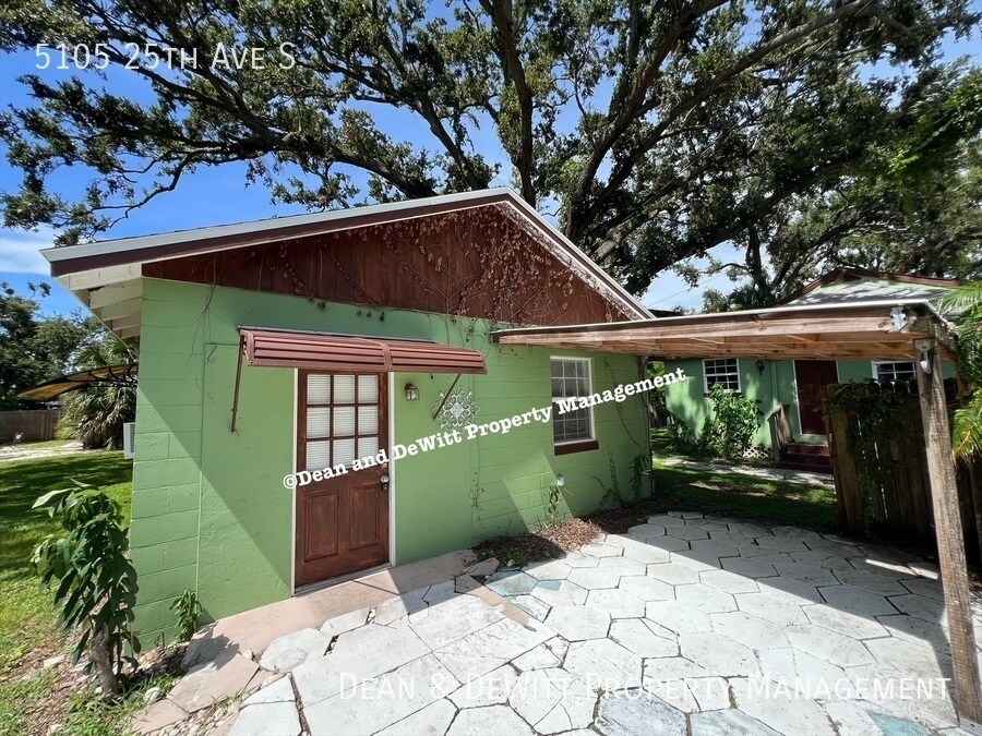 Foto principal - 5105 25th Ave S
