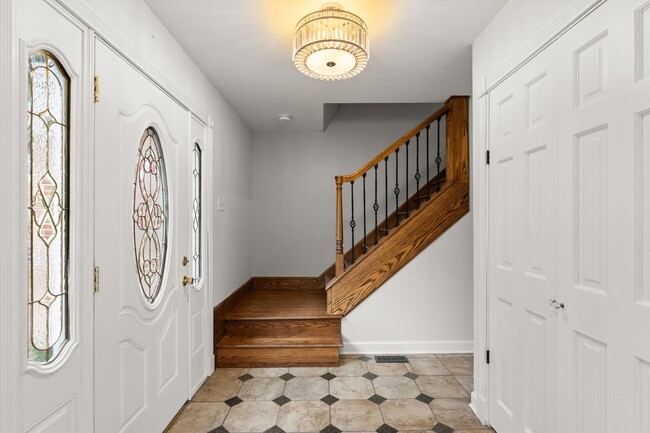 Foto del edificio - 701 Oak Run Ln