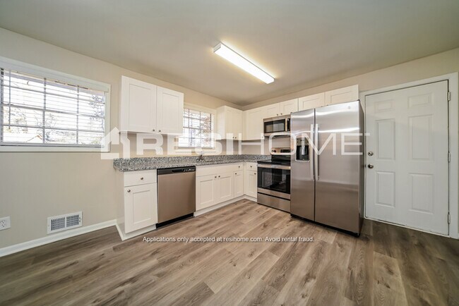Foto del edificio - 253 Peachtree Drive