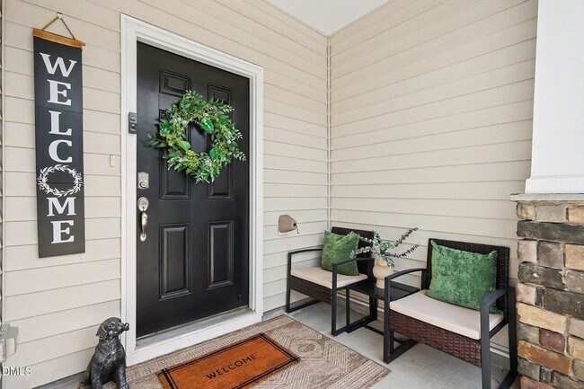 Foto del edificio - 3 Bedroom 2.5 Bathroom Townhome w/ 1 car garage in a prime location of Flowers Plantation