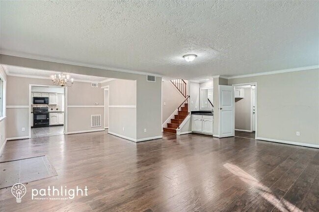 Foto del edificio - 2301 Lees Ct