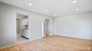 Building Photo - 243 San Jacinto Dr