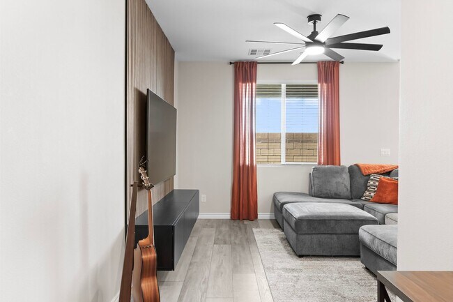 Foto del edificio - Beautiful 2 Story TownHome in Inspirada