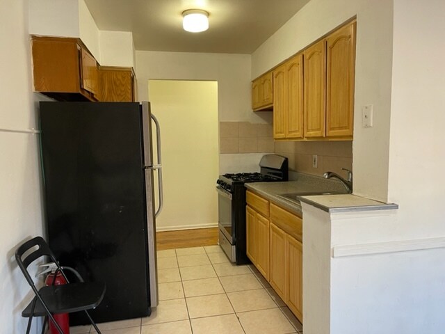 Foto del edificio - 1326 E 83rd St